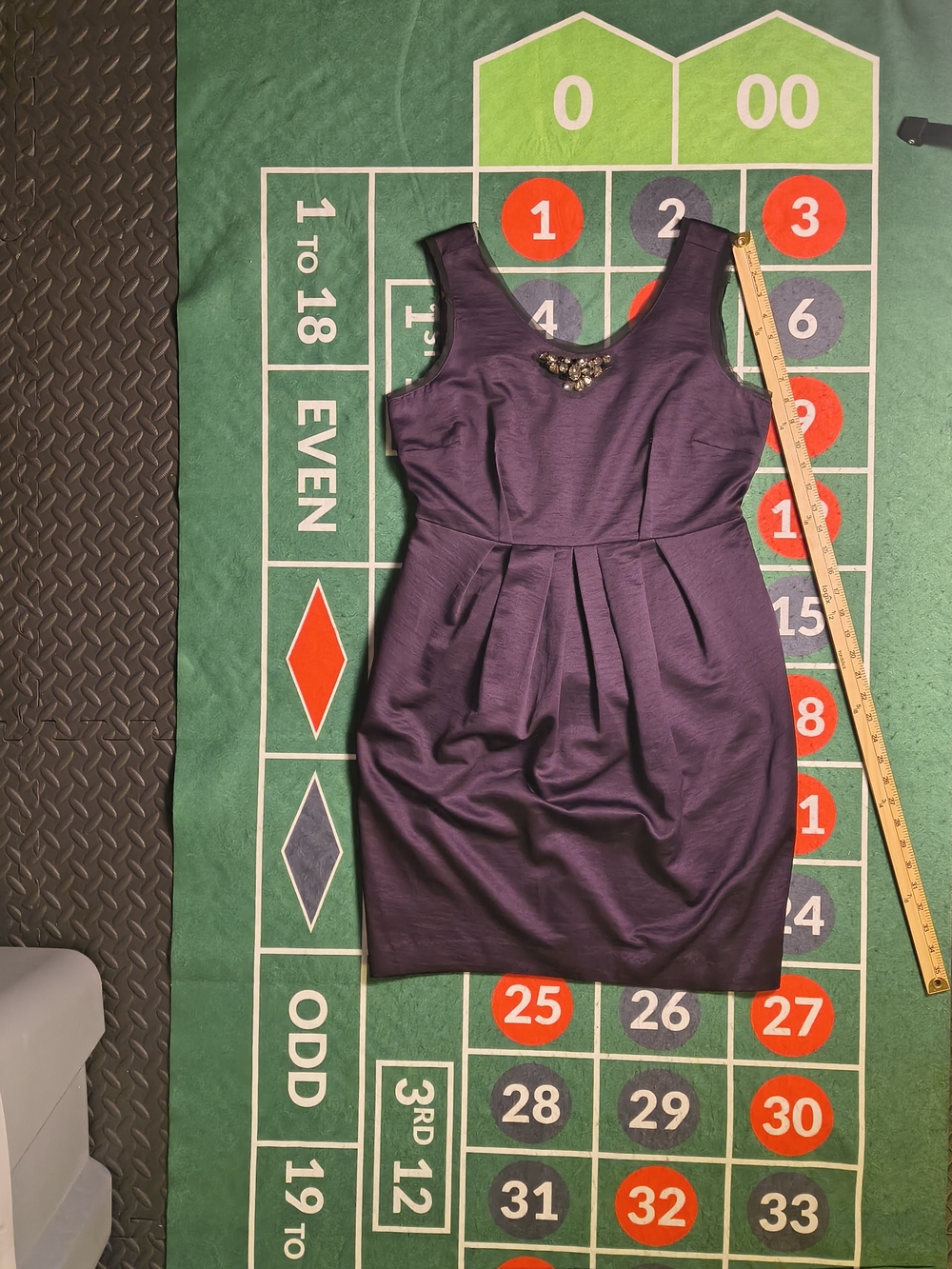 Simply Vera Vera Wang Plum Satin Rhinestone Cocktail Dress Women's Size 8 - Picture 9 of 15